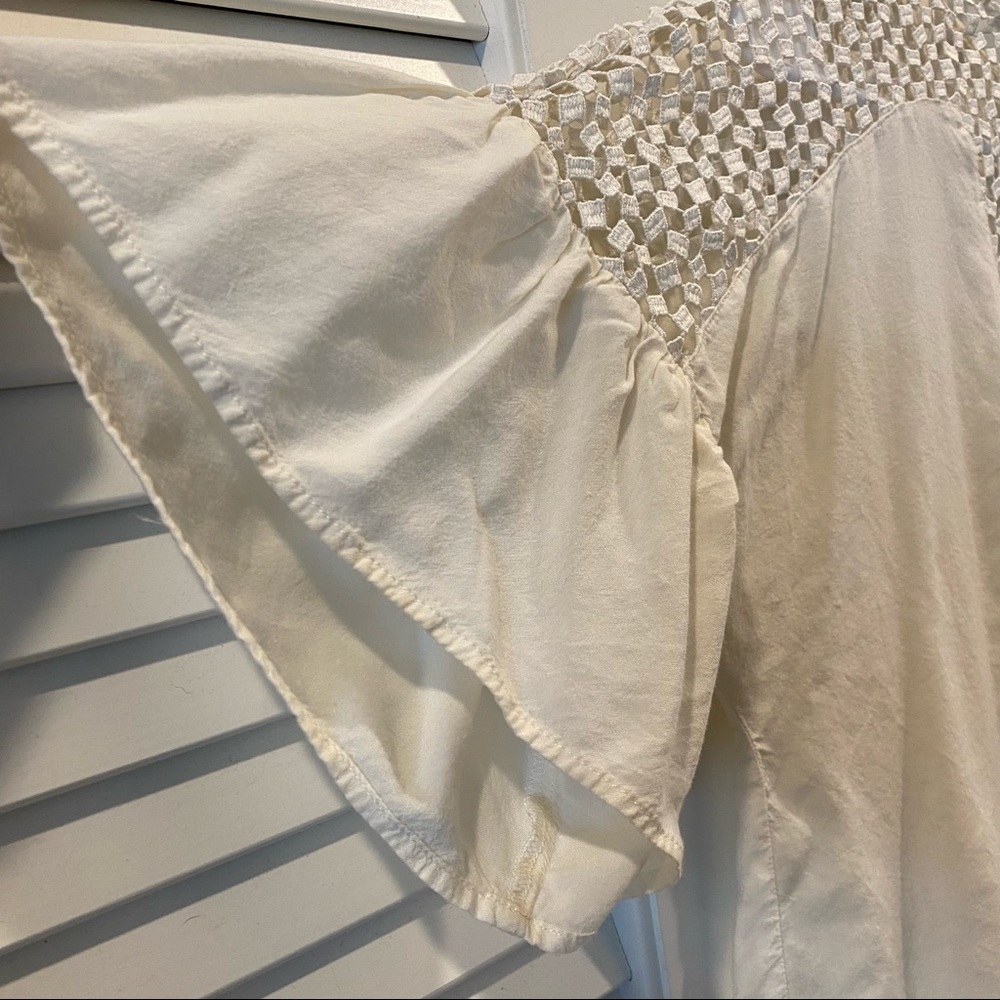 H&M cream short sleeve blouse with ruffle sleeves size 2 - Picture 2 of 5